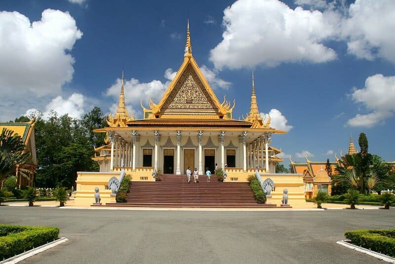 Capture the serene beauty of Battambang’s cultural landscapes
